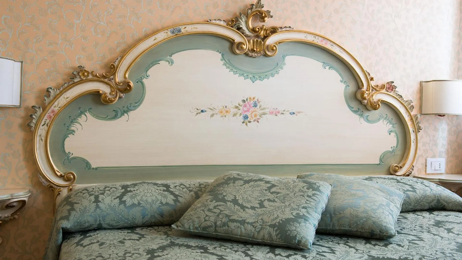 Rialto Apartment Venice 0*,